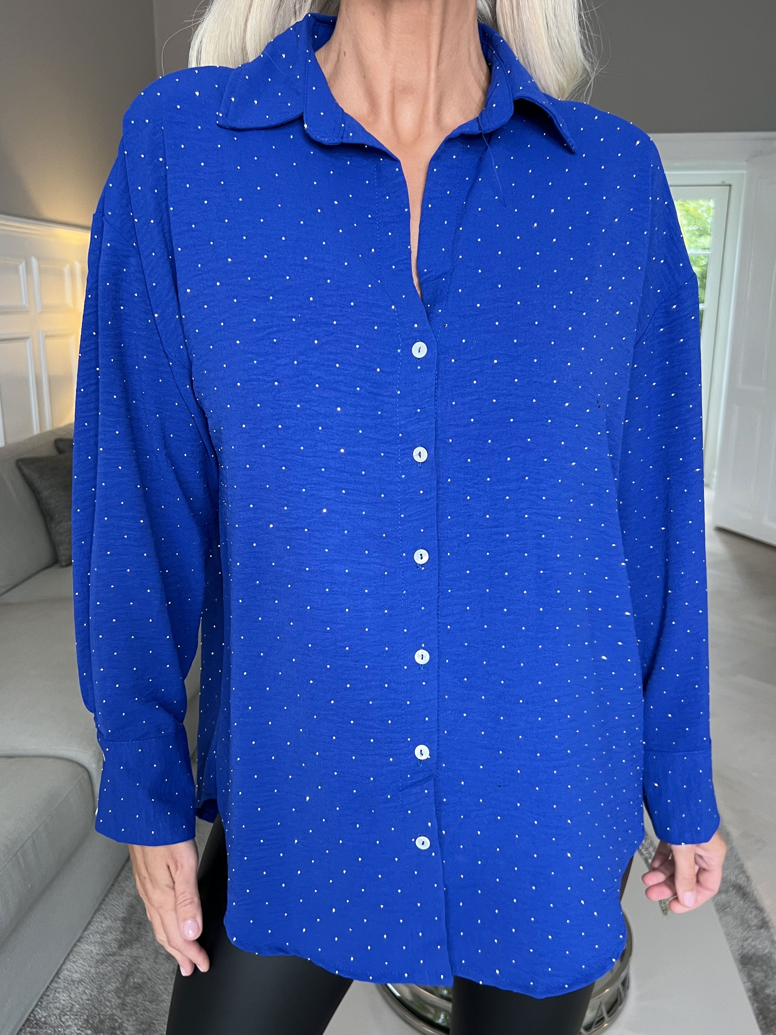 Delores - Fin skjorte pyntet med små sten